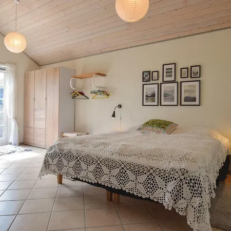 Hébergement de vacances Three-bedroom Holiday In Tranekar *