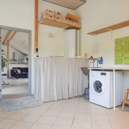 Three-bedroom Holiday In Tranekar * Tranekær