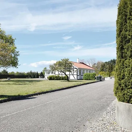 Three-bedroom Holiday In Tranekar
