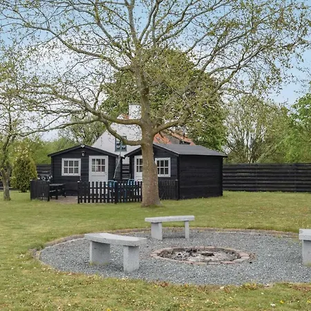 Hébergement de vacances Three-bedroom Holiday In Tranekar Tranekær