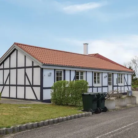 Hébergement de vacances Three-bedroom Holiday In Tranekar *